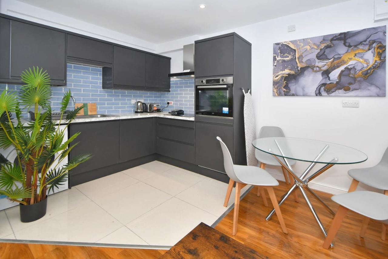Westport Road Apartment Stoke-on-Trent Екстериор снимка